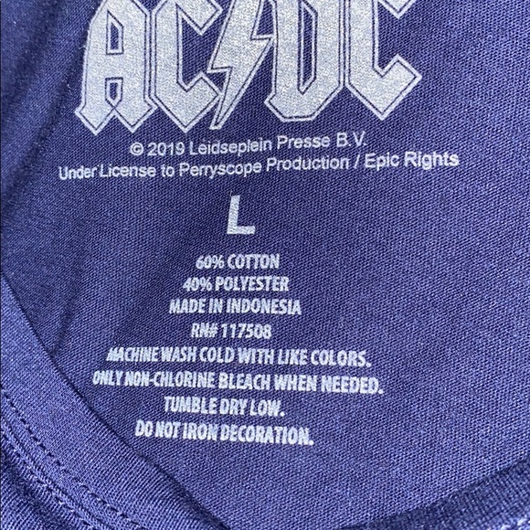 NEW Graphic AC/DC band shirt - Picture 6 of 6